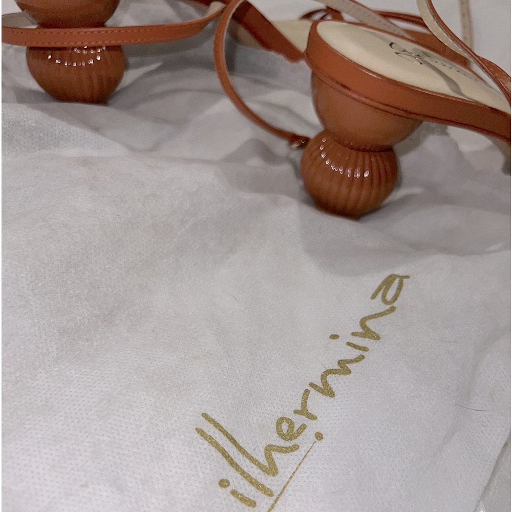 WOMENS SIZE 10 EU 41 Guillermina Kitten Heels. Worn 1x